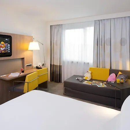 فندق Novotel Centrum لوفين