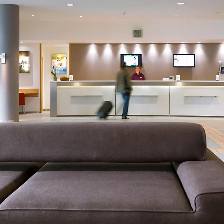 Novotel Centrum فندق لوفين