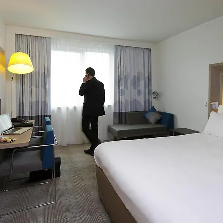 Novotel Centrum 4* ליובן