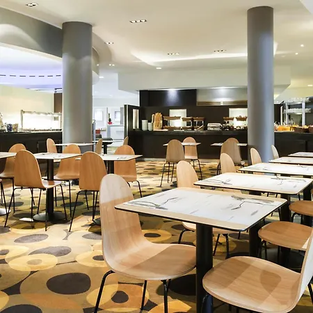 Novotel Centrum Готель 4*