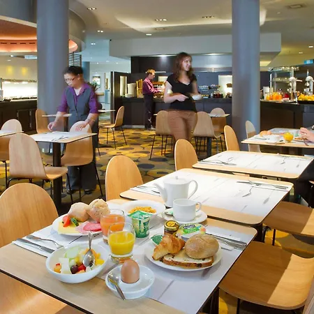 فندق Novotel Centrum 4*