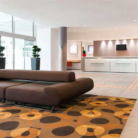 فندق Novotel Centrum 4*