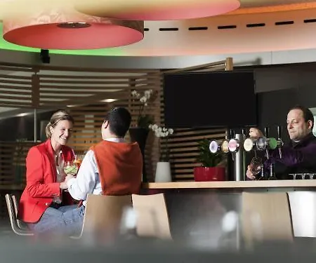 فندق Novotel Centrum لوفين