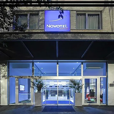 Novotel Centrum 4* لوفين