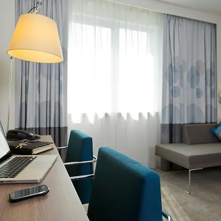 فندق Novotel Centrum 4*