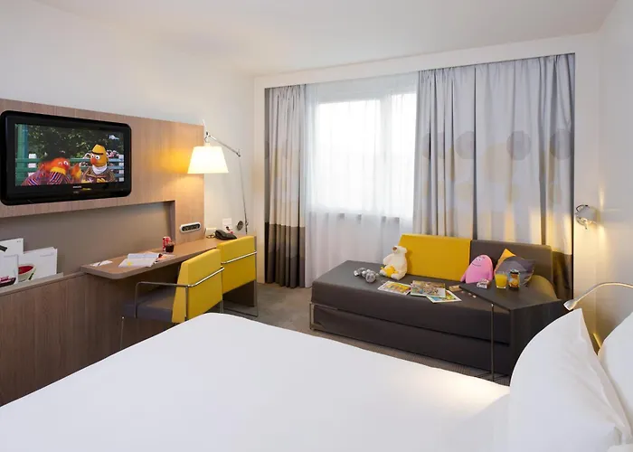 מלון Novotel Centrum ליובן