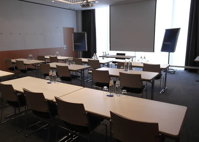 Novotel Centrum מלון 4*